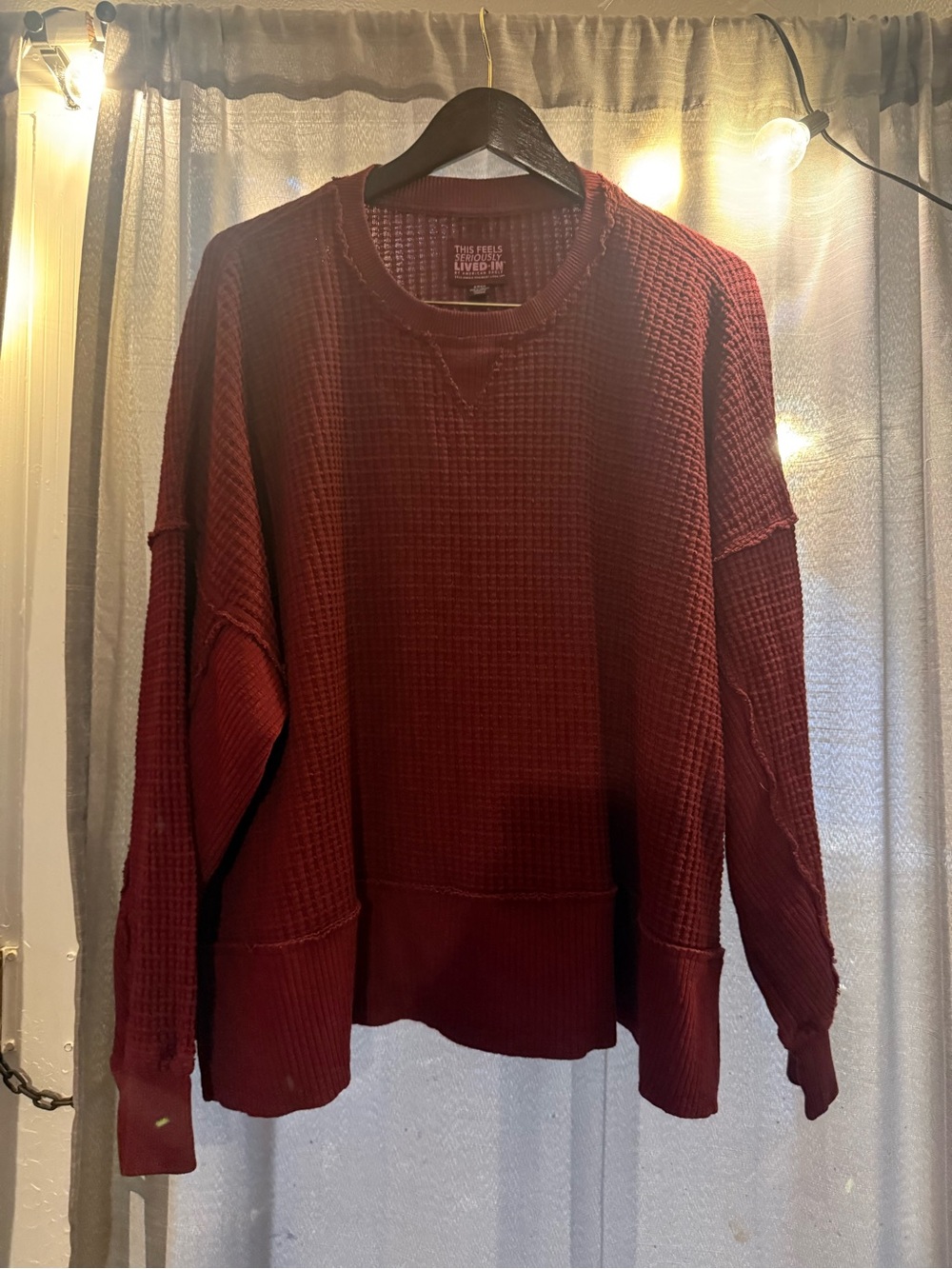 Women’s American Eagle Waffle-Knit Long Sleeve Sweater — Burgundy small